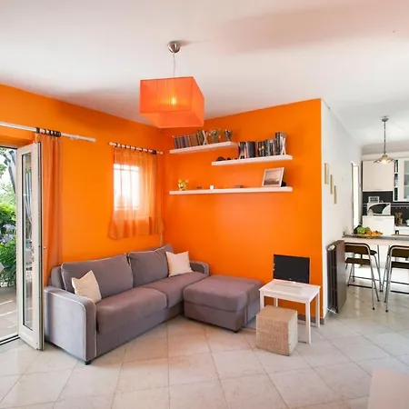 Montecorbo Sleeps 7 Pool Air Con Wifi