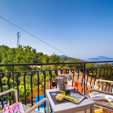 Montecorbo Sleeps 7 Pool Air Con Wifi Massa Lubrense